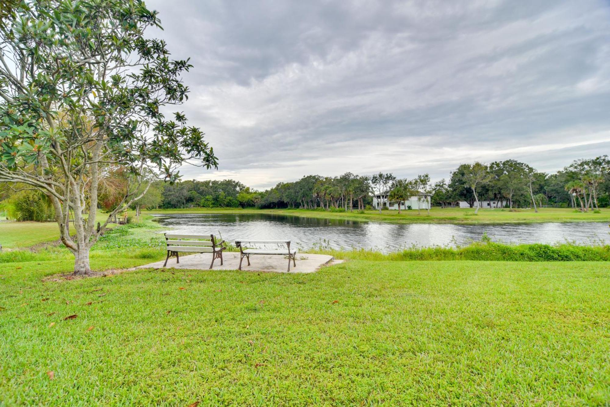 Sleek Largo Studio With Pond Less Than 7 Mi To Beach! Zewnętrze zdjęcie